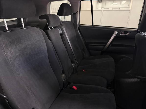 Toyota Highlander II (XU40) Рестайлинг с пробегом 2013 года, цена 1 999 000 рублей, 228793 км, внедорожник, Автокод Объявления