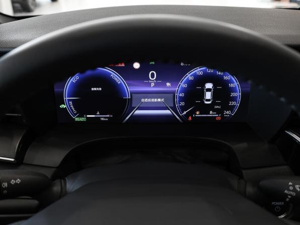 Toyota Camry IX (XV80) China Market с пробегом 2026 года, цена 4 690 000 рублей, 1 км, седан, Автокод Объявления