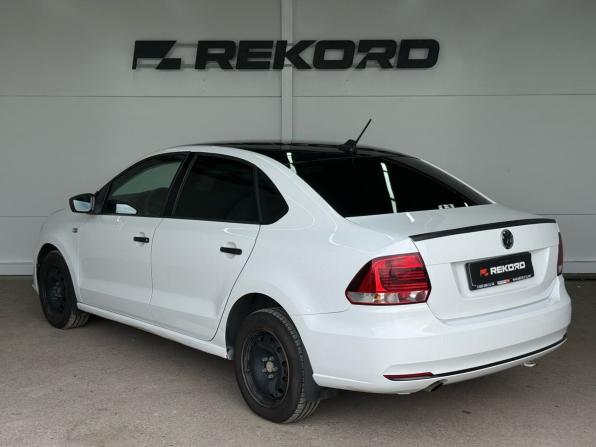 Volkswagen Polo V Рестайлинг с пробегом 2017 года, цена 739 000 рублей, 142788 км, седан, Автокод Объявления
