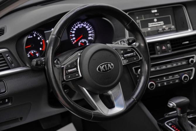 Kia Optima IV Рестайлинг с пробегом 2019 года, цена 1 019 000 рублей, 79754 км, седан, Автокод Объявления