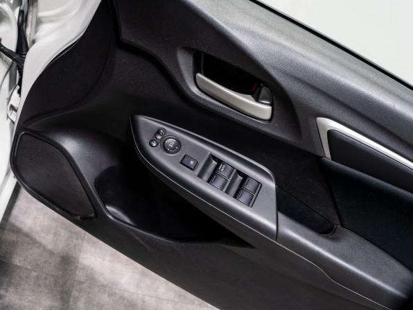 Honda Fit III с пробегом 2016 года, цена 995 000 рублей, 141366 км, хэтчбек, Автокод Объявления