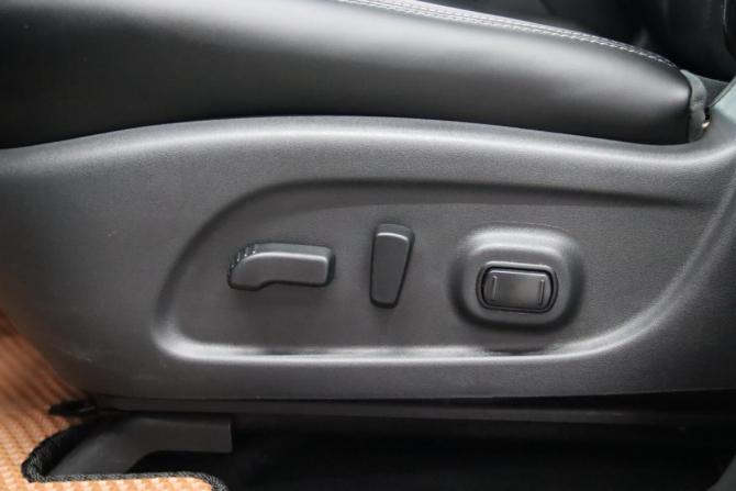 Nissan Pathfinder IV с пробегом 2016 года, цена 1 865 650 рублей, 181083 км, внедорожник, Автокод Объявления