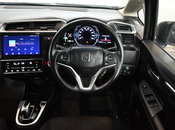 Honda Fit III Рестайлинг с пробегом 2018 года, цена 1 350 000 рублей, 131368 км, хэтчбек, Автокод Объявления