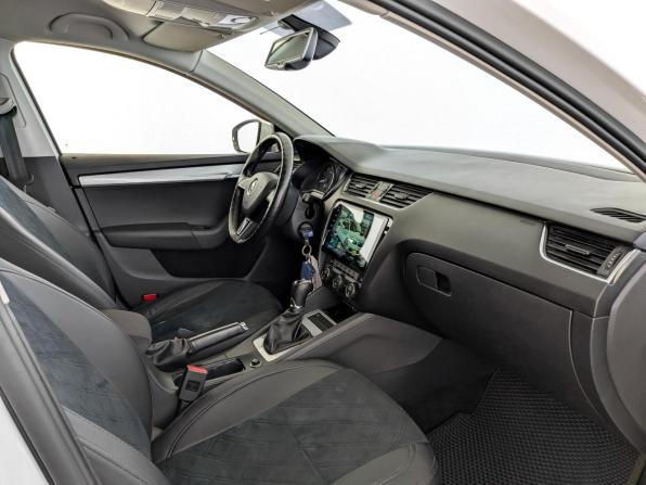 Skoda Octavia III (A7) с пробегом 2016 года, цена 1 540 000 рублей, 159884 км, лифтбек, Автокод Объявления