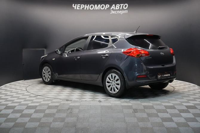 Kia Ceed II с пробегом 2013 года, цена 1 190 000 рублей, 227605 км, хэтчбек, Автокод Объявления