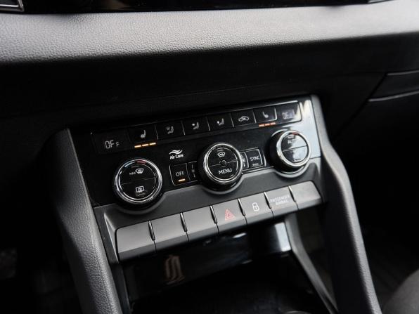 Skoda Karoq I с пробегом 2022 года, цена 2 648 000 рублей, 65542 км, внедорожник, Автокод Объявления