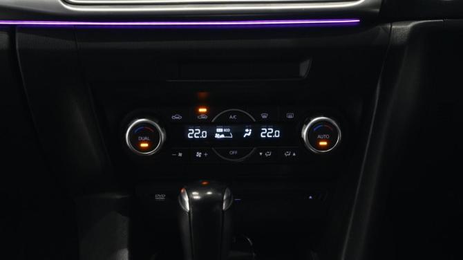 Mazda Axela III Рестайлинг с пробегом 2018 года, цена 1 380 000 рублей, 126407 км, хэтчбек, Автокод Объявления