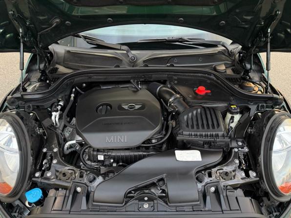 Mini Hatch III (F55/F56) с пробегом 2017 года, цена 1 470 000 рублей, 70468 км, хэтчбек, Автокод Объявления