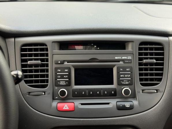 Kia Rio II Рестайлинг с пробегом 2009 года, цена 650 000 рублей, 131400 км, хэтчбек, Автокод Объявления