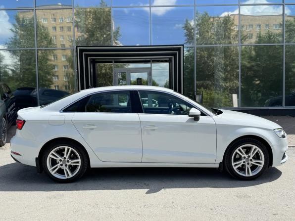 Audi A3 III (8V) Рестайлинг с пробегом 2019 года, цена 2 350 000 рублей, 40275 км, седан, Автокод Объявления