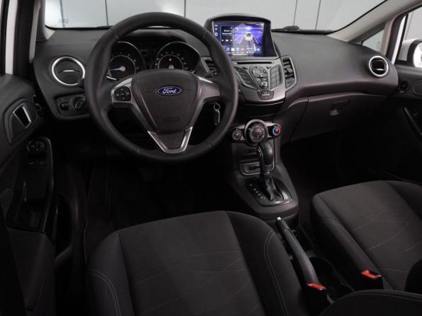 Ford Fiesta Mk6 Рестайлинг с пробегом 2016 года, цена 519 000 рублей, 218196 км, седан, Автокод Объявления