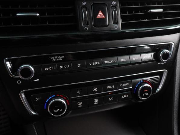 Kia Optima IV Рестайлинг с пробегом 2019 года, цена 2 199 000 рублей, 100043 км, седан, Автокод Объявления
