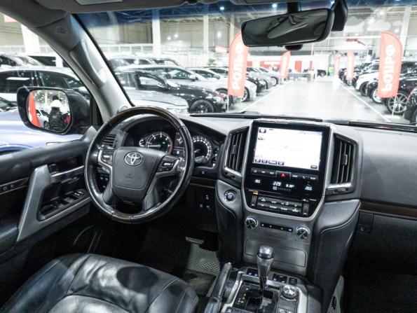 Toyota Land Cruiser 200 Series Рестайлинг 2 с пробегом 2018 года, цена 6 199 777 рублей, 181000 км, внедорожник, Автокод Объявления