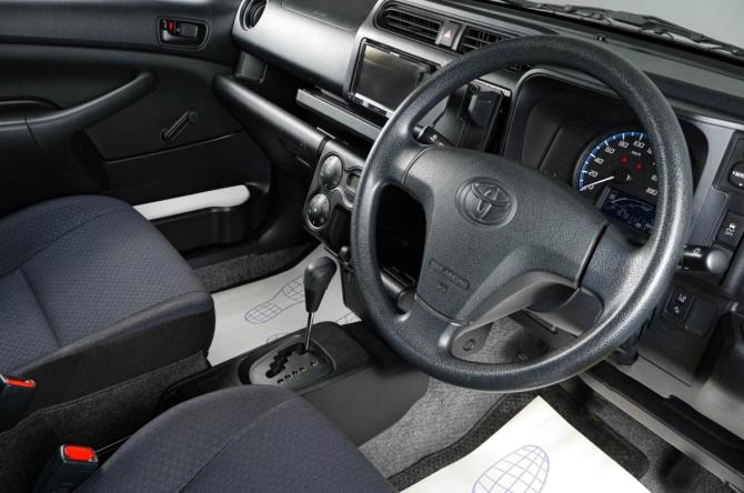 Toyota Probox I Рестайлинг с пробегом 2019 года, цена 1 329 000 рублей, 157600 км, универсал, Автокод Объявления