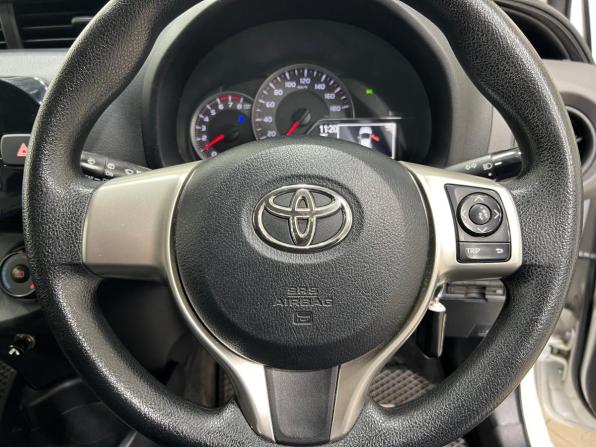 Toyota Vitz III (XP130) Рестайлинг с пробегом 2016 года, цена 855 000 рублей, 162000 км, хэтчбек, Автокод Объявления