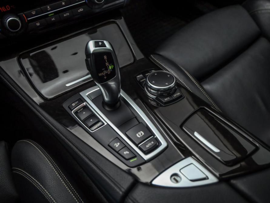 BMW 5 серии VI (F10/F11/F07) Рестайлинг Санкт-Петербург  - изображение 21