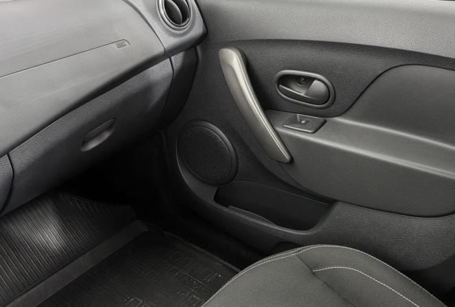 Renault Logan II Рестайлинг с пробегом 2021 года, цена 1 189 000 рублей, 99497 км, седан, Автокод Объявления