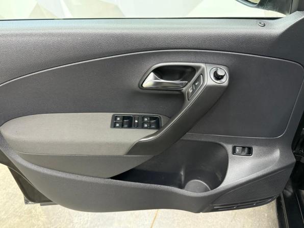 Volkswagen Polo V с пробегом 2012 года, цена 630 000 рублей, 286518 км, седан, Автокод Объявления