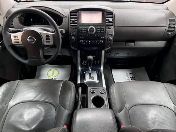 Nissan Pathfinder III Рестайлинг с пробегом 2013 года, цена 1 645 000 рублей, 297023 км, внедорожник, Автокод Объявления