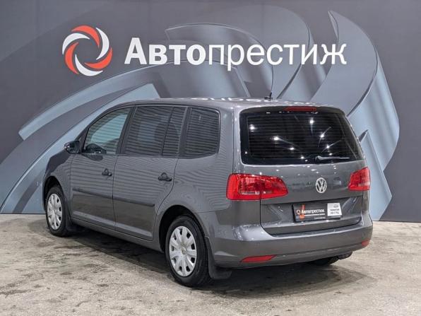 Volkswagen Touran I Рестайлинг 2 с пробегом 2010 года, цена 850 000 рублей, 222680 км, компактвэн, Автокод Объявления