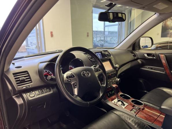Toyota Highlander II (XU40) Рестайлинг с пробегом 2012 года, цена 2 300 000 рублей, 162030 км, внедорожник, Автокод Объявления