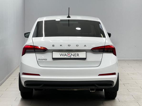 Skoda Rapid II с пробегом 2022 года, цена 1 660 000 рублей, 48756 км, лифтбек, Автокод Объявления