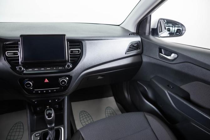 Hyundai Solaris I с пробегом 2024 года, цена 2 009 000 рублей, 37500 км, седан, Автокод Объявления