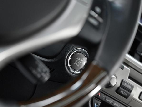 Lexus ES VI с пробегом 2014 года, цена 1 349 000 рублей, 129566 км, седан, Автокод Объявления