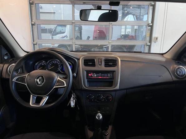 Renault Logan II Рестайлинг с пробегом 2018 года, цена 920 000 рублей, 83443 км, седан, Автокод Объявления