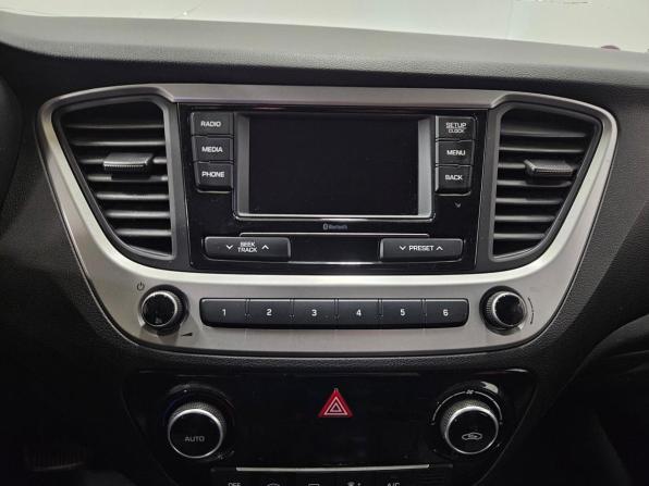 Hyundai Solaris II с пробегом 2017 года, цена 1 095 000 рублей, 178508 км, седан, Автокод Объявления