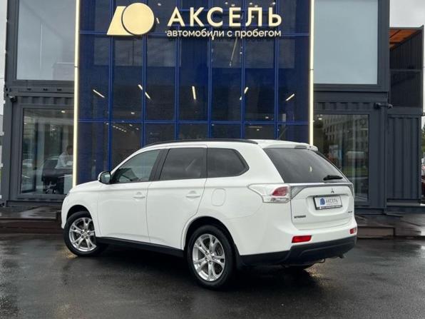 Mitsubishi Outlander III с пробегом 2012 года, цена 1 599 000 рублей, 51500 км, внедорожник, Автокод Объявления