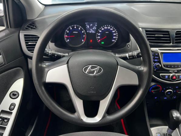 Hyundai Solaris I с пробегом 2013 года, цена 920 000 рублей, 92756 км, седан, Автокод Объявления