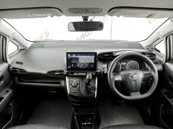 Toyota Wish II Рестайлинг с пробегом 2016 года, цена 1 645 000 рублей, 177003 км, минивэн, Автокод Объявления