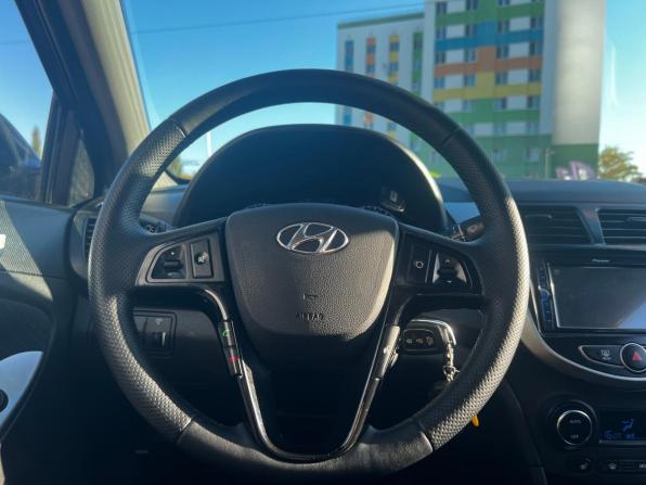 Hyundai Solaris I с пробегом 2014 года, цена 895 000 рублей, 210753 км, седан, Автокод Объявления