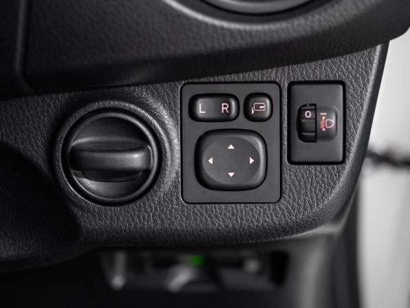 Toyota Vitz III (XP130) Рестайлинг 2 с пробегом 2017 года, цена 928 500 рублей, 84675 км, хэтчбек, Автокод Объявления