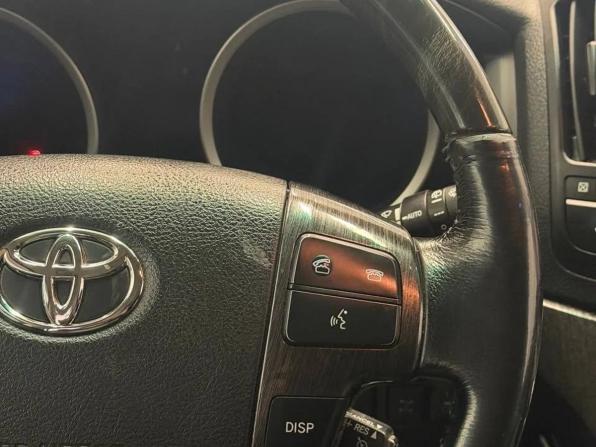 Toyota Land Cruiser 200 Series с пробегом 2010 года, цена 3 450 000 рублей, 200000 км, внедорожник, Автокод Объявления