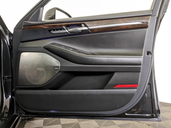Genesis G90 I с пробегом 2017 года, цена 2 405 000 рублей, 175317 км, седан, Автокод Объявления
