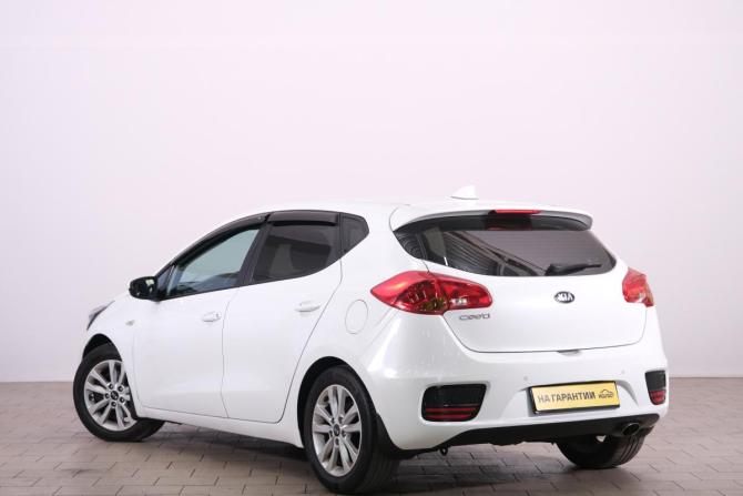 Kia Ceed II Рестайлинг с пробегом 2017 года, цена 1 299 000 рублей, 62000 км, хэтчбек, Автокод Объявления