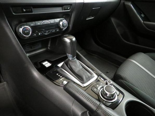 Mazda 3 III (BM) Рестайлинг с пробегом 2018 года, цена 1 695 000 рублей, 81924 км, седан, Автокод Объявления