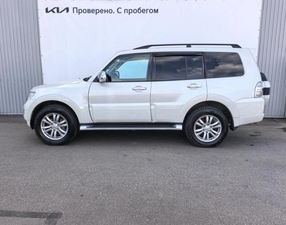 Mitsubishi Pajero IV Рестайлинг 2 с пробегом 2017 года, цена 2 900 000 рублей, 90000 км, внедорожник, Автокод Объявления