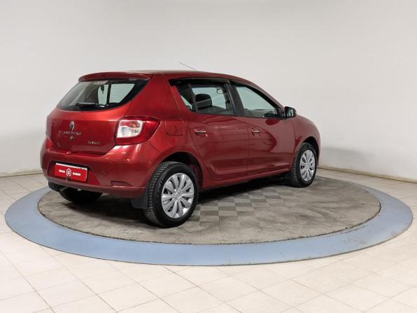Renault Sandero II с пробегом 2014 года, цена 519 900 рублей, 142000 км, хэтчбек, Автокод Объявления
