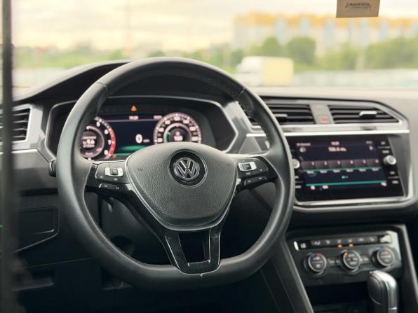 Volkswagen Tiguan II с пробегом 2018 года, цена 2 550 000 рублей, 143000 км, внедорожник, Автокод Объявления
