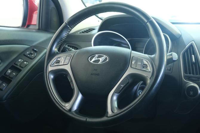Hyundai ix35 I Рестайлинг с пробегом 2014 года, цена 1 689 000 рублей, 134757 км, внедорожник, Автокод Объявления