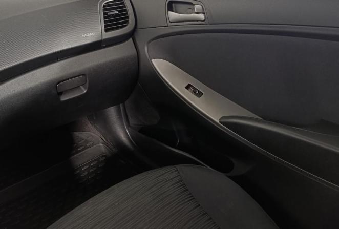 Hyundai Solaris I с пробегом 2014 года, цена 895 000 рублей, 209280 км, седан, Автокод Объявления