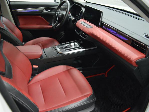 Haval Jolion I Рестайлинг с пробегом 2024 года, цена 2 075 000 рублей, 34388 км, внедорожник, Автокод Объявления