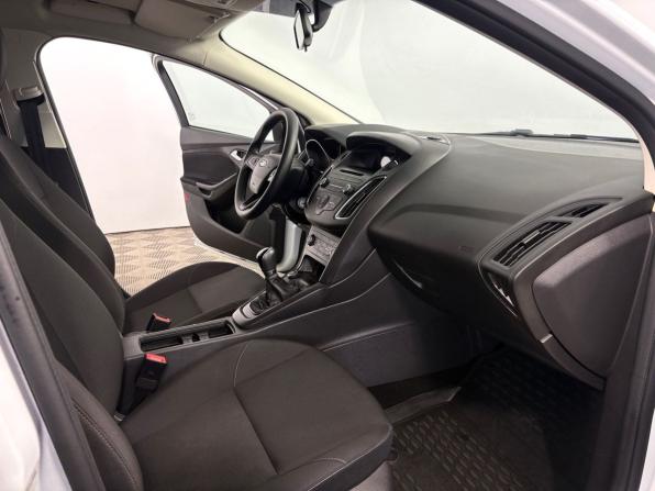 Ford Focus III Рестайлинг с пробегом 2019 года, цена 1 435 000 рублей, 87552 км, седан, Автокод Объявления