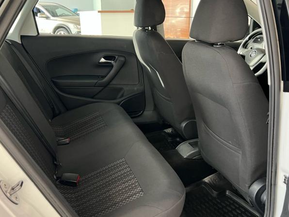 Volkswagen Polo V Рестайлинг с пробегом 2017 года, цена 1 040 000 рублей, 120000 км, седан, Автокод Объявления
