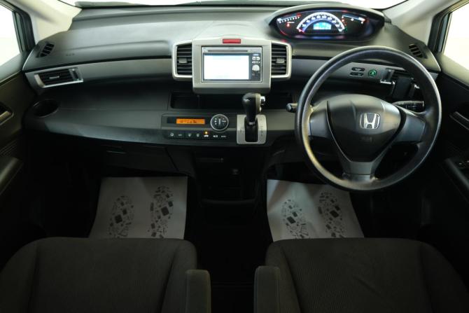 Honda Freed I Рестайлинг с пробегом 2012 года, цена 1 149 000 рублей, 135500 км, компактвэн, Автокод Объявления