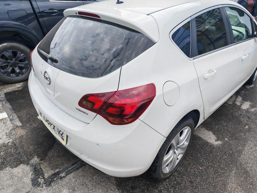 Opel Astra J Санкт-Петербург  - изображение 4