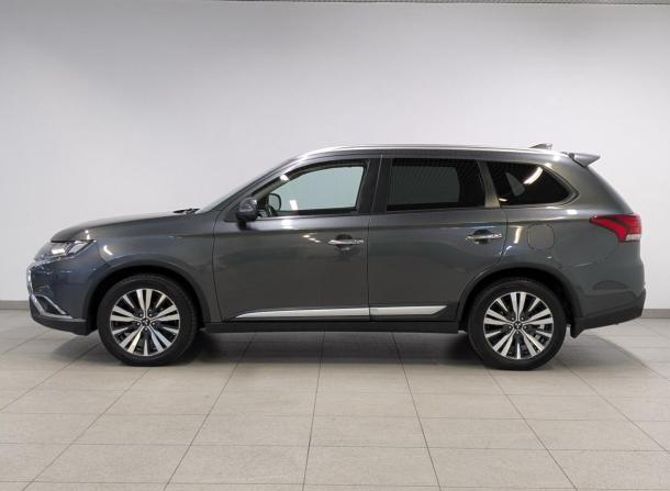 Mitsubishi Outlander III Рестайлинг 3 с пробегом 2019 года, цена 2 350 000 рублей, 151000 км, внедорожник, Автокод Объявления